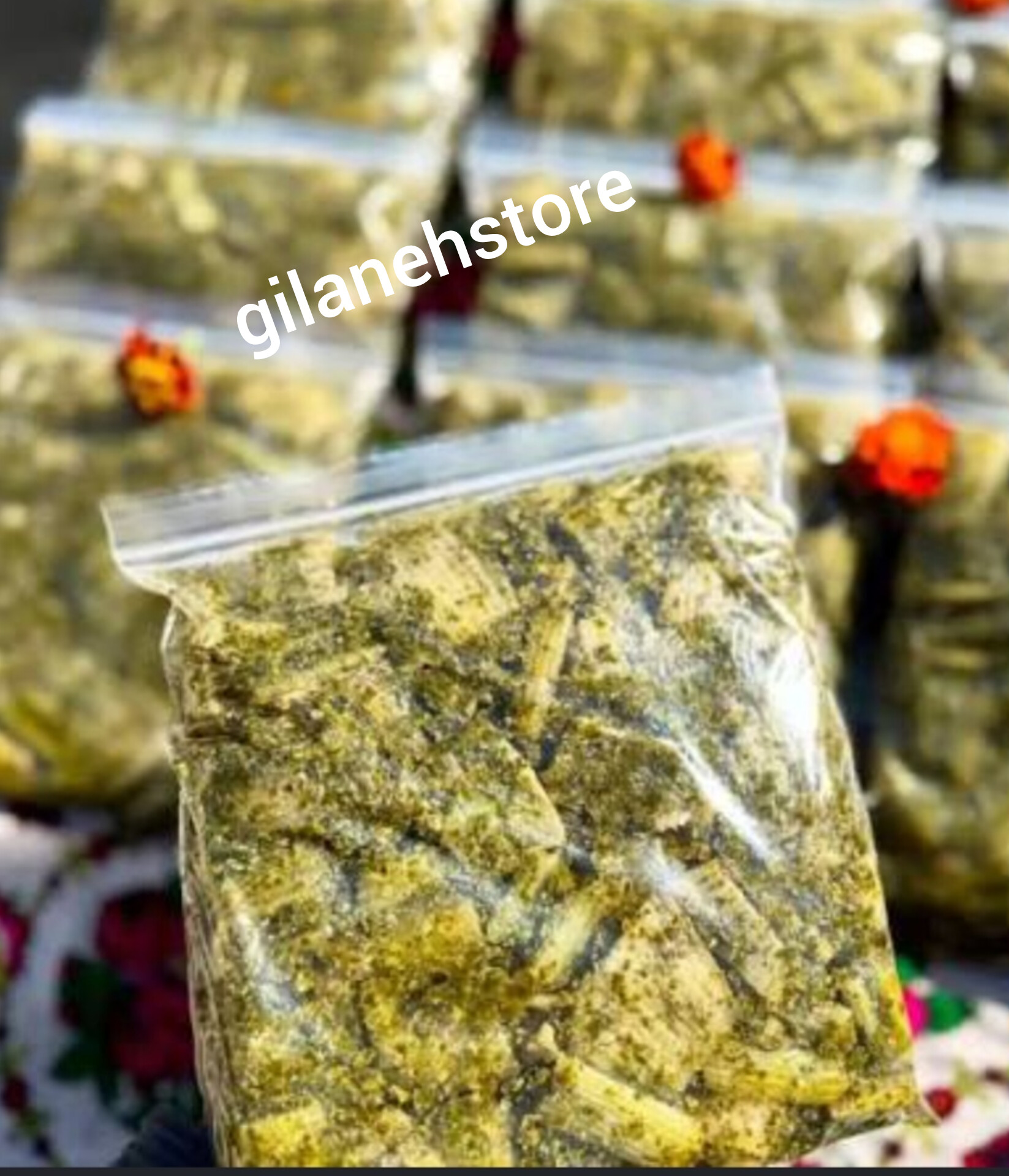 کرفس سرخ شده (نعنا و جعفری)
